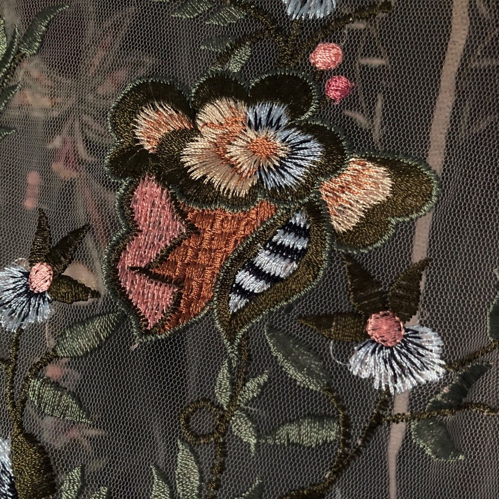 Embroidered Top - Picture 3 of 7